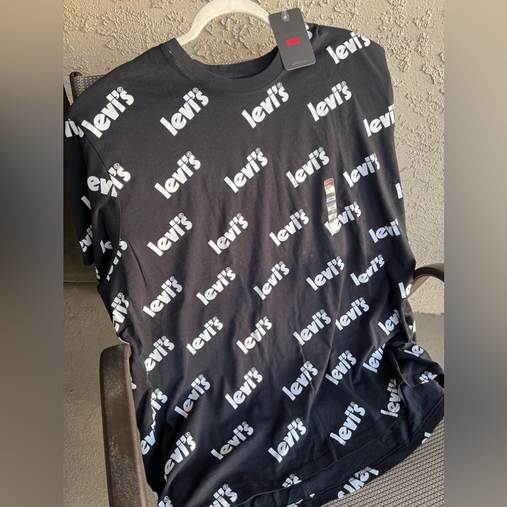Levi’s Tshirt. Unisex. Size 3XL
